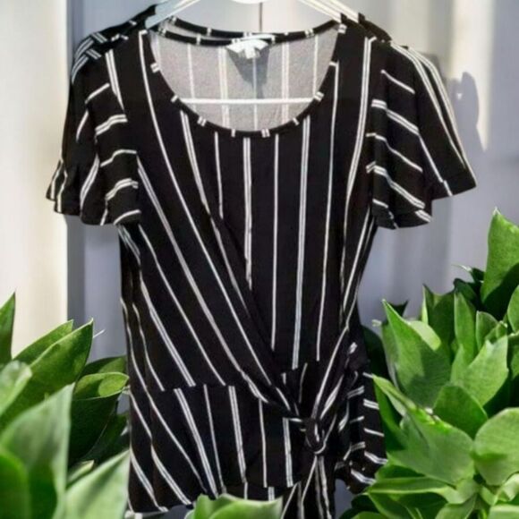 Candies Black and white Striped Blouse SIZE JUNIORS S - Picture 1 of 3